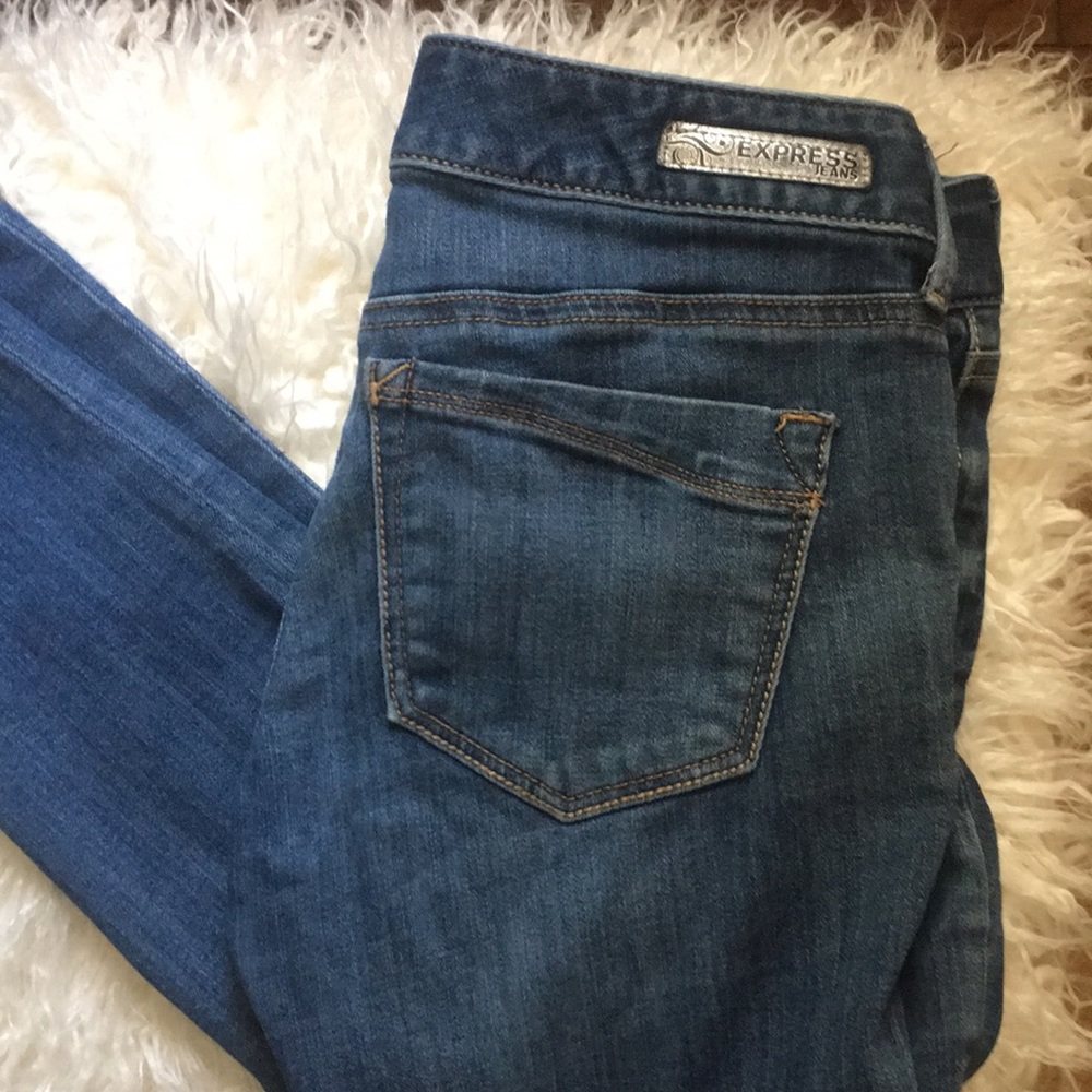 Express jeans distressed size 2R skinny stretch